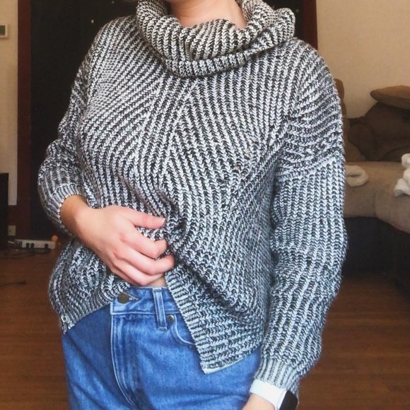 LF cowl neck sweater - Picture 1 of 1